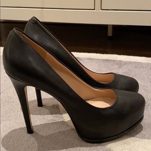 Pour La Victoire Black Platform Pumps